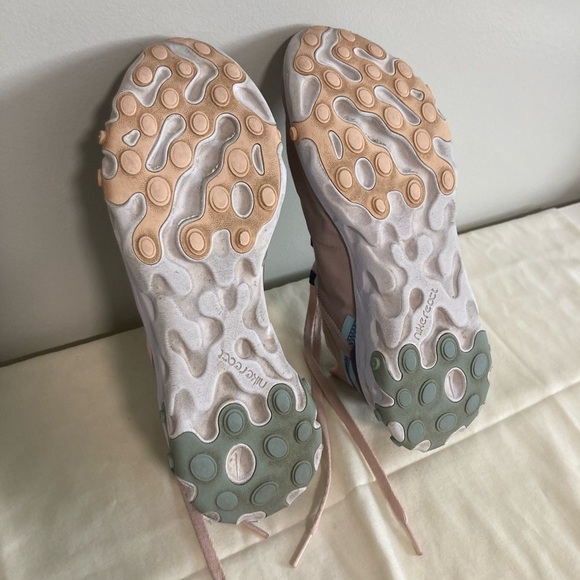 NIKE REACT womens - Picture 10 of 11